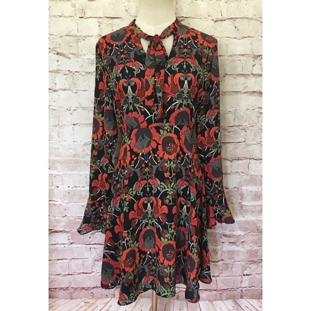 Romeo + Juliet Couture Black Red Floral Fit & Flare Dress Tie Neck Size S NEW